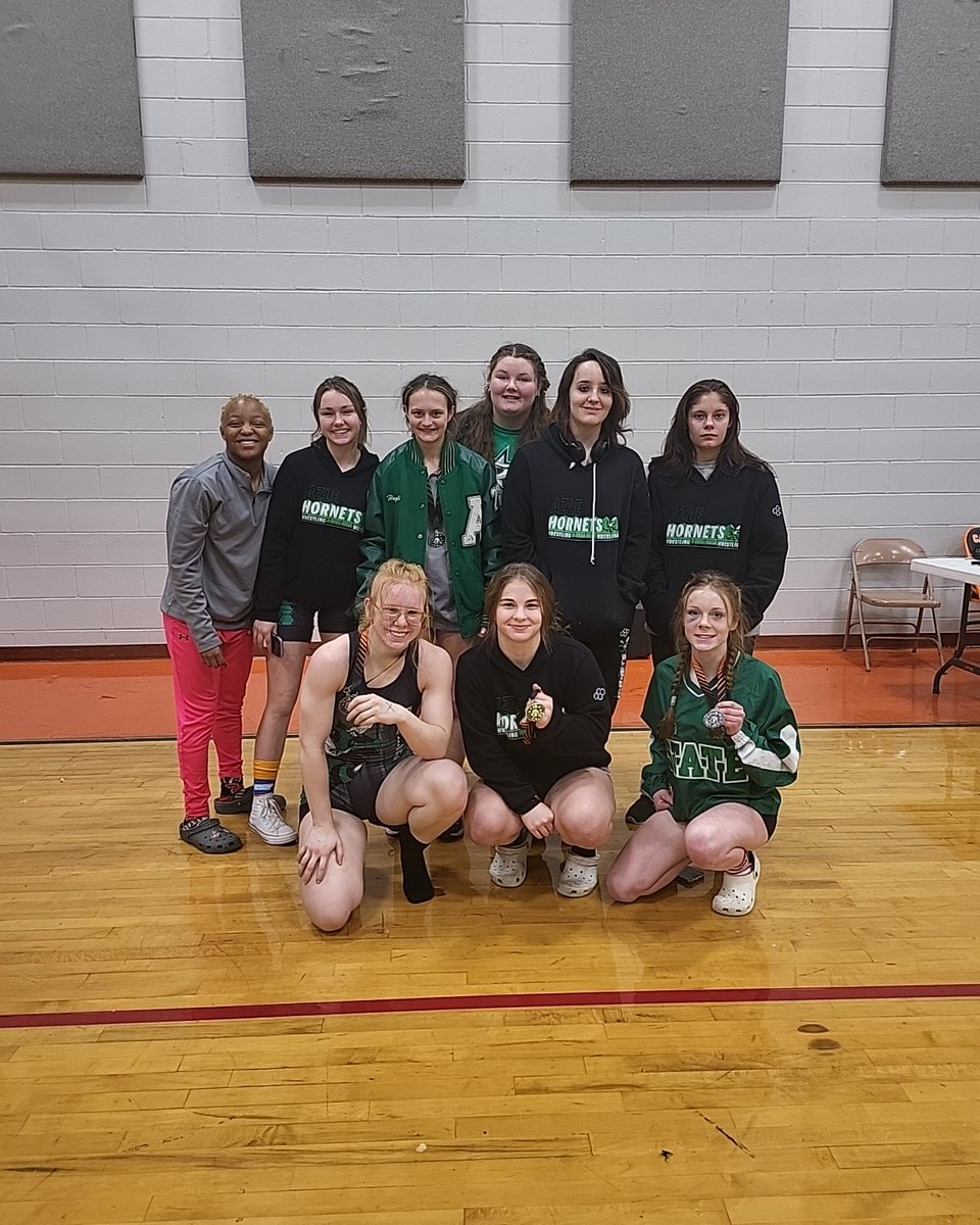 LadyHornetMat's tweet photo. Had some great accomplishments at Caprock! Jacy Williams Placed 2nd, Kaitlynn Kirkland-Lane 4th place, Annabelle Davis 1st Place, &amp; Pella Lefever 2nd place in the Gold Bracket! Hayli Ross placed 2nd in the Bronze Bracket! https://t.co/Y5j0MGOYGU