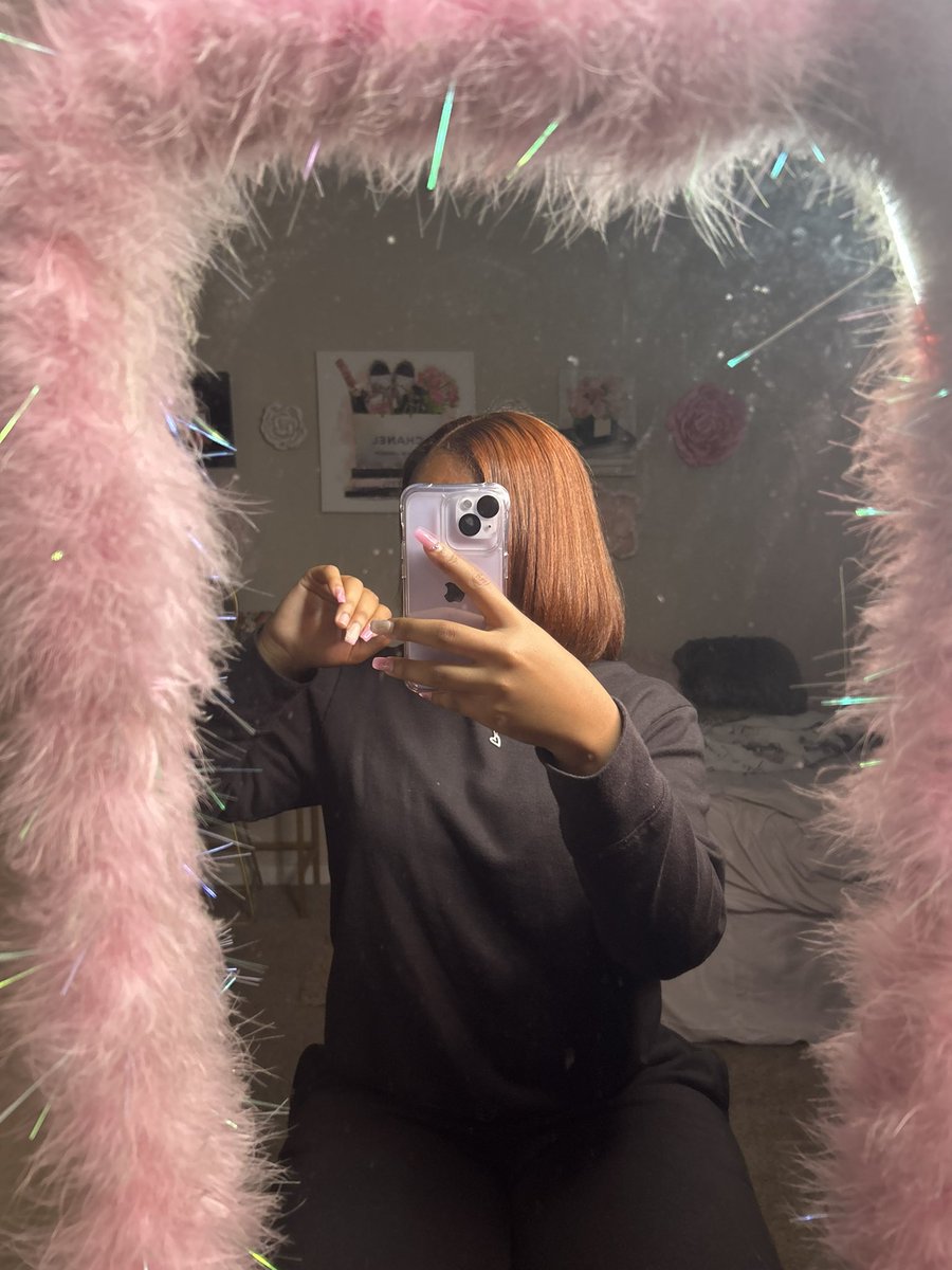 cykeriaaa__'s tweet image. 👩🏽‍🦰 #freshcolor got it brighter this time