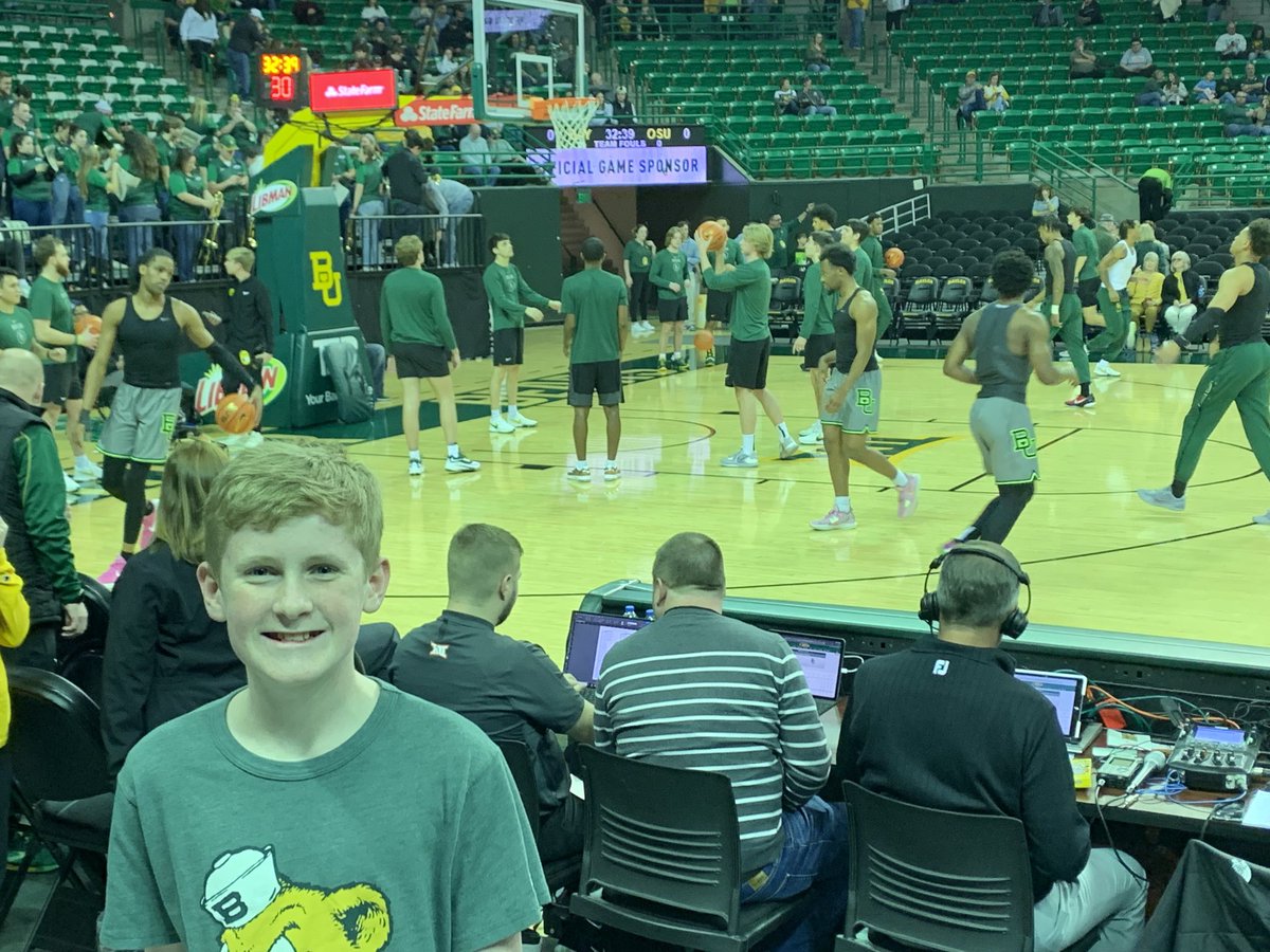 paulbasden's tweet image. First Baylor basketball game! LandryPaxtonDobbs! #SicEm #SicEmBears