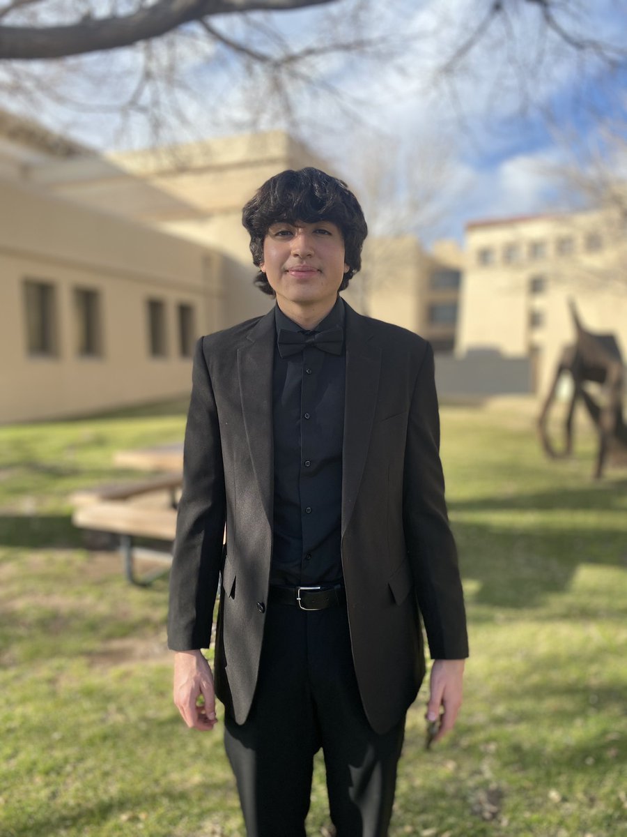 ACarrasco_IES's tweet photo. “That feeling you get when music touches your soul… “ ♥️🎶 #SISD_FineArts  @OrchestraAztec https://t.co/eD04gw3vDs