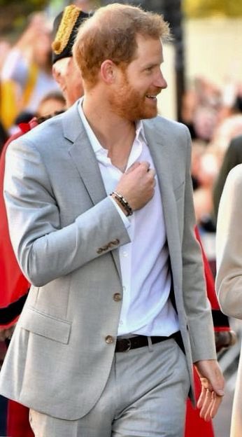 TuckyLucker's tweet photo. Donโt care about the documentary or the book or whoโs right or whoโs wrong I just wanna bang him like a drum๐ฅ๐๐ฅ #hotgingerbeef #gingerstud #hairyharry https://t.co/kliMyRYoUd