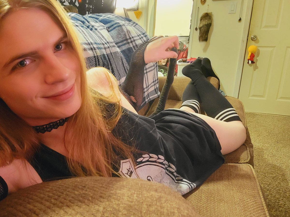 MattyHasFans's tweet image. Anyone looking to have a femcatboi sit in your lap and purr?

#Femboy #catboy