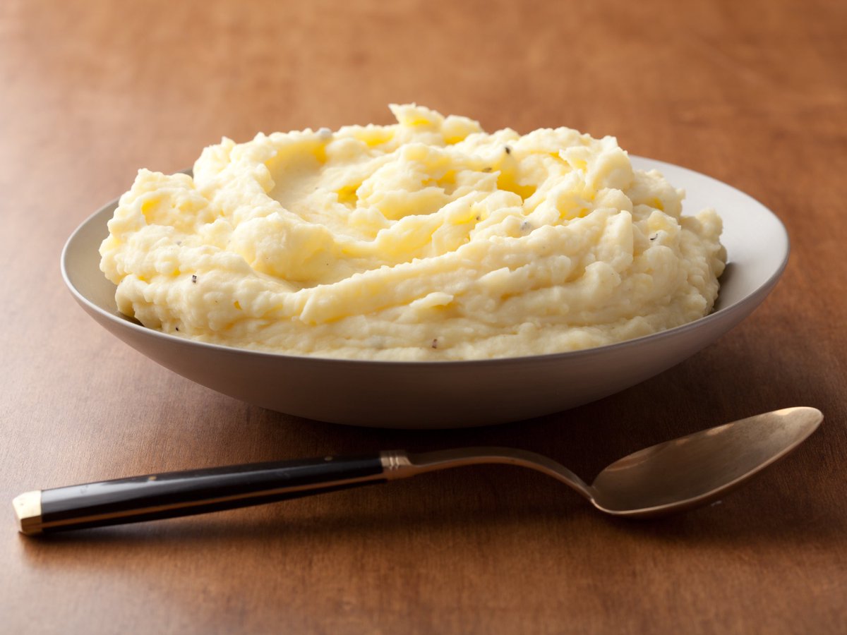 whotfisjovana's tweet photo. if you could eliminate one potato dish from existence which would it be https://t.co/BNjqAB4MAU