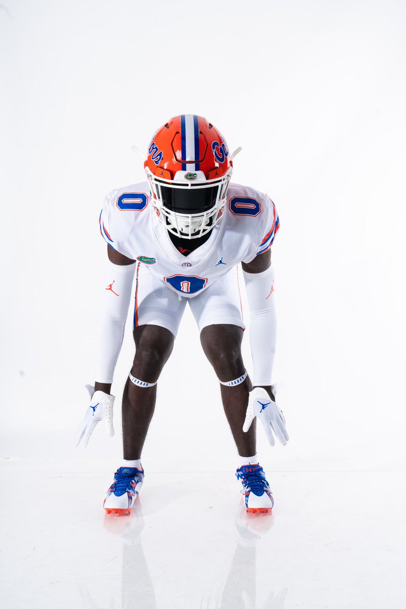 AhmanCovington's tweet photo. Florida fans 🫣🐊 #committed #LL55 #LLMaDukes @coach_bnapier @LamarSorey https://t.co/ByN9seK7Wb