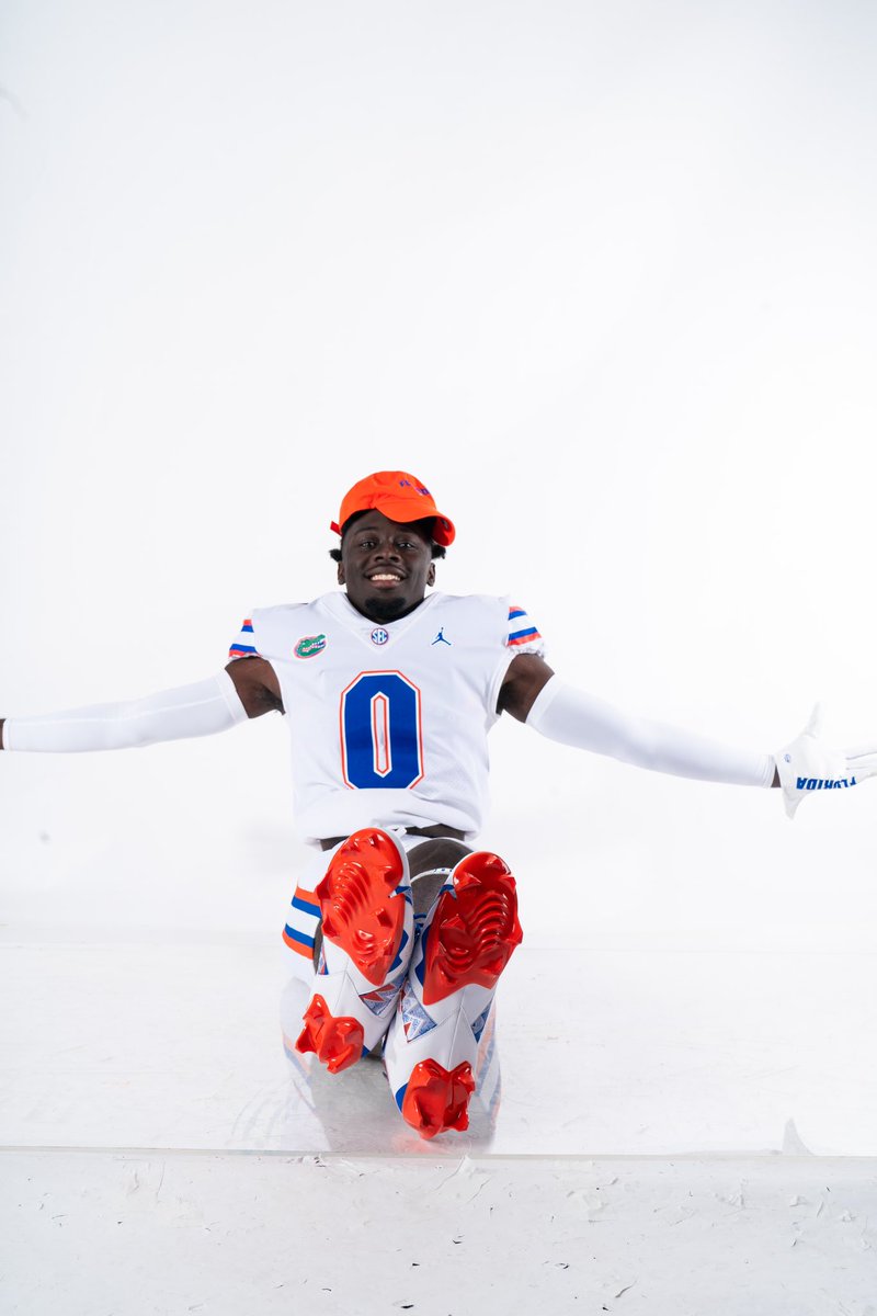 AhmanCovington's tweet photo. Florida fans 🫣🐊 #committed #LL55 #LLMaDukes @coach_bnapier @LamarSorey https://t.co/ByN9seK7Wb