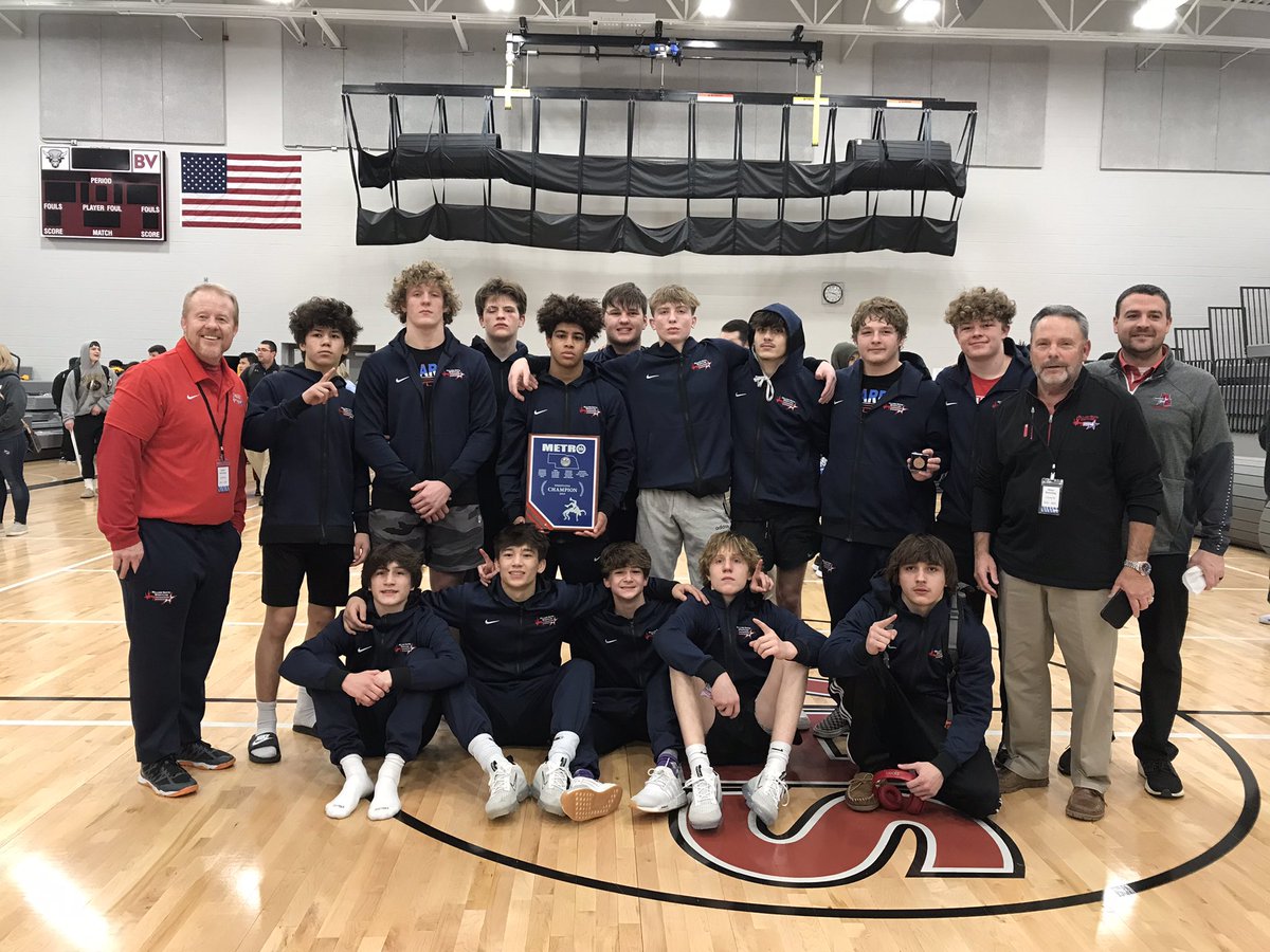 PatriotsWrestle's tweet photo. The Patriot Wrestling team won the Metro Conference team title with 307.5 points and 7 individual winners. The Patriots broke the record for most individual champions. https://t.co/SbH8iF9DOF