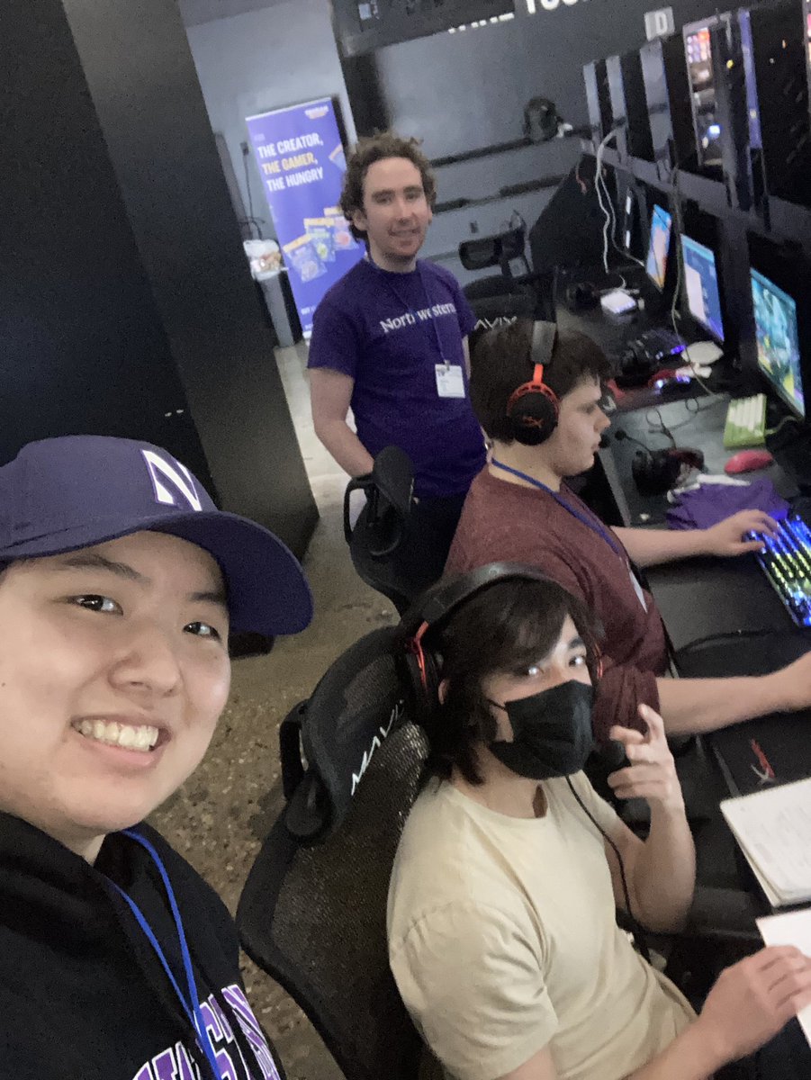 MazemelOW's tweet photo. It wouldn’t be Northwestern if we weren’t doing homework at LAN #IV5 https://t.co/Brtq4MD7U4
