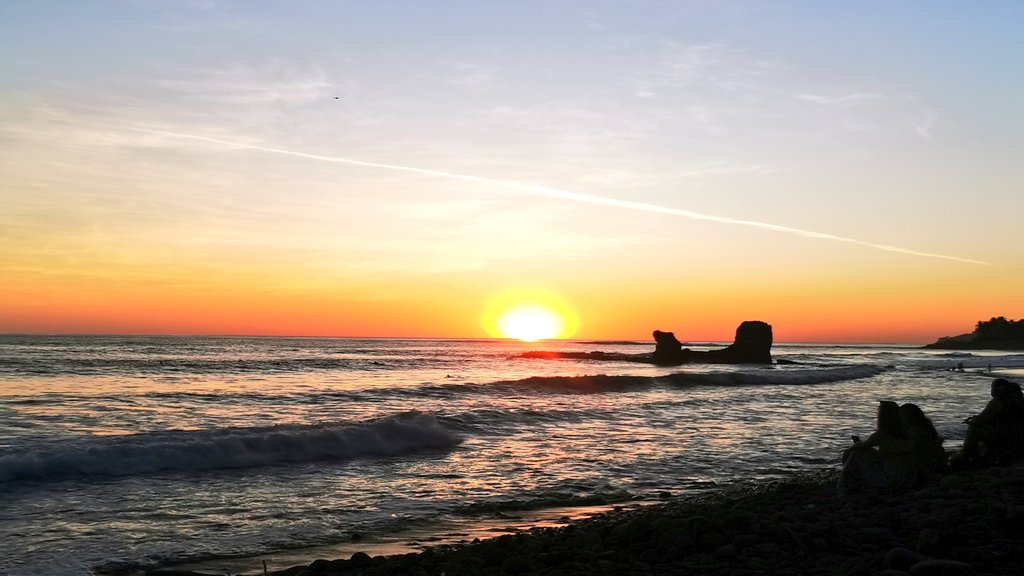 Today's sunset 🔥🇸🇻

#SurfCity #ElSalvador #Bitcoin #bitcoinbeach #salvadorenos #playaeltunco #atardecer #sunset #surfing #elsalvadortravel