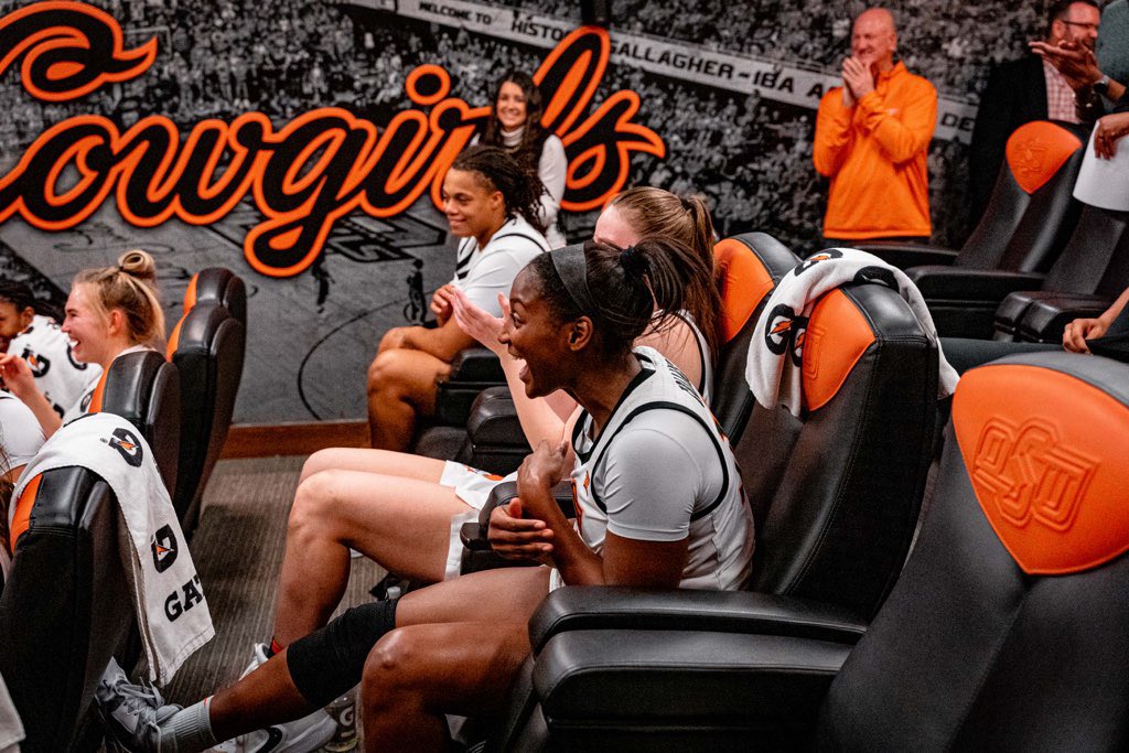 birthday queen deserves ALLLL the hype 👑 #GoPokes | #HypeTeam