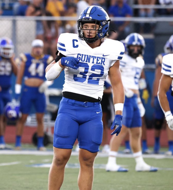 gunter_football's tweet photo. 🏅Congrats 2023 ILB Ashton Bennett (@Ash_Ben32) on being named to this MaxPreps All-American Team! 🏅

https://t.co/7yGreqioEg https://t.co/XYL7Ew7Czw