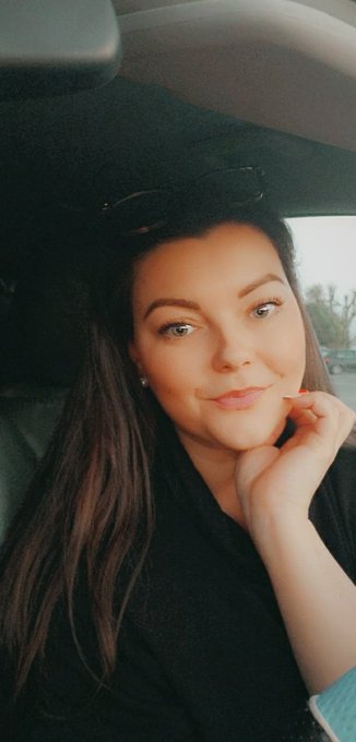 Happy Smiling Sunday Tweeters 😊 https://t.co/Wzq66t1aBf<a href="/tag/girlnextdoor"class="tags"><span>#girlnextdoor</span></a><a href="/tag/pedestal"class="tags"><span>#pedestal</span></a>