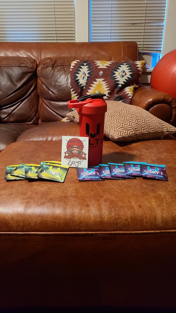TheHugWizard's tweet photo. @twitchkatana @ULTI_Supps my Katana Themed ULTI set arrived!!!!!!!!!!!!! #StepIntoTheDojo https://t.co/tTMaSjmiuH