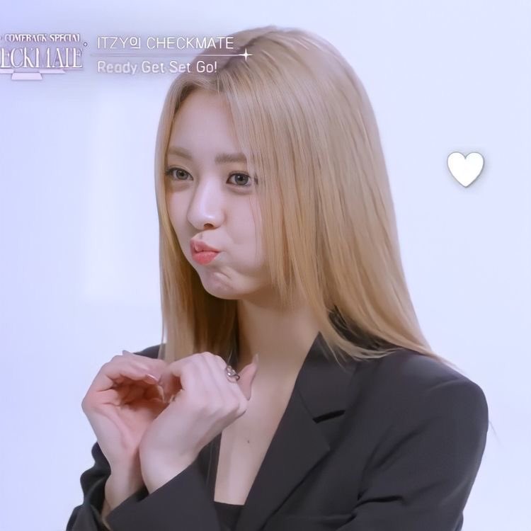 dailysyn's tweet photo. her pouty face 💔 https://t.co/aIVBLeam2m