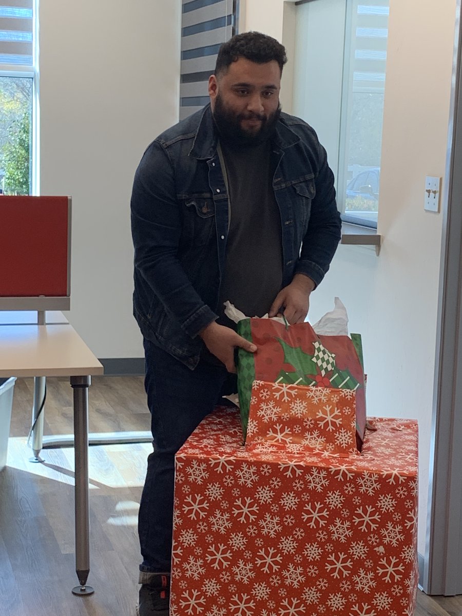 ACE Backstage Co. tweet media