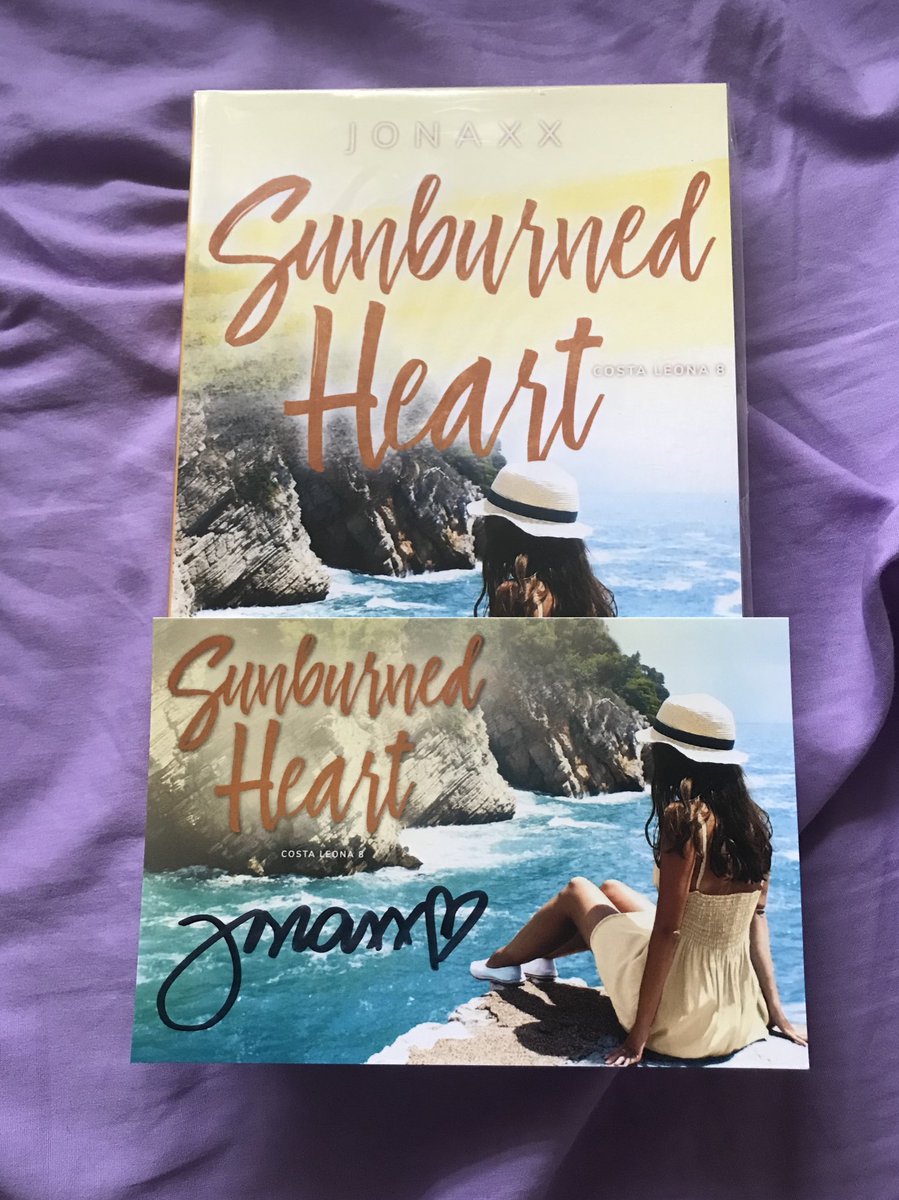 misspinctada_wp's tweet photo. Selling my CLS BOOK 7 &amp; 8
-full inclusion (bookmarks,note signed by jonaxx)
-sealed

No Issue
dm for more info https://t.co/W364UvGMh2