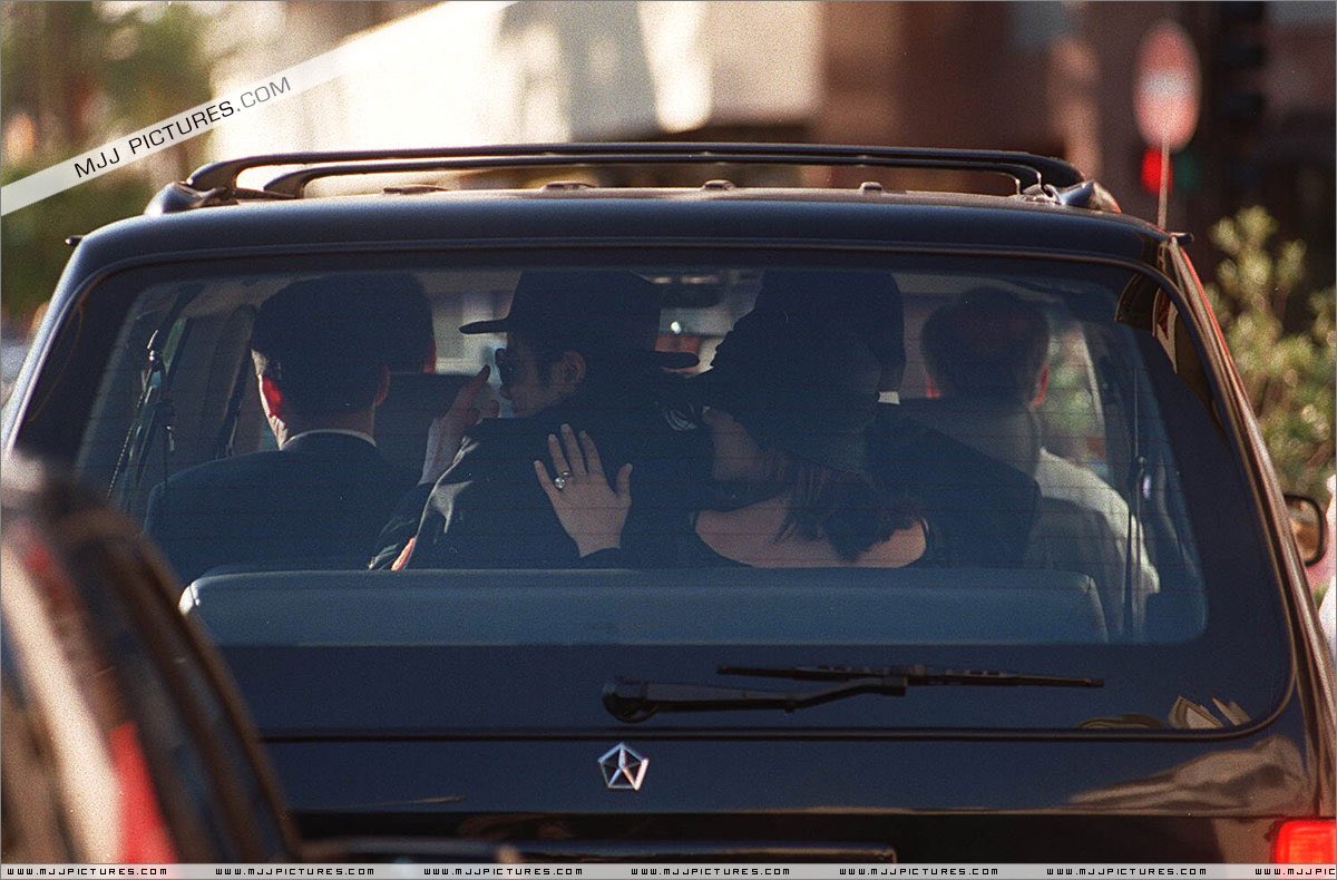 Happy Cloud tweet media