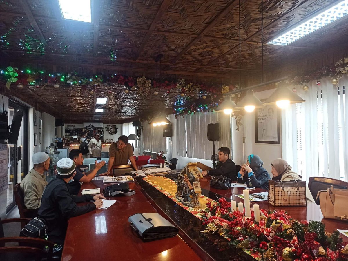 NCMF_BER's tweet photo. The NCMF LanaoRegional Office through Provincial Director Husni B. Sarip of NCMF Tubod, Lanao del Norte Field Office, paid a courtesy visit to Hon. Mayor Rommel C. Arnado at the Mayor's residence in the Municipality of Kauswagan, Lanao del Norte. https://t.co/ClYRzzU2Nh