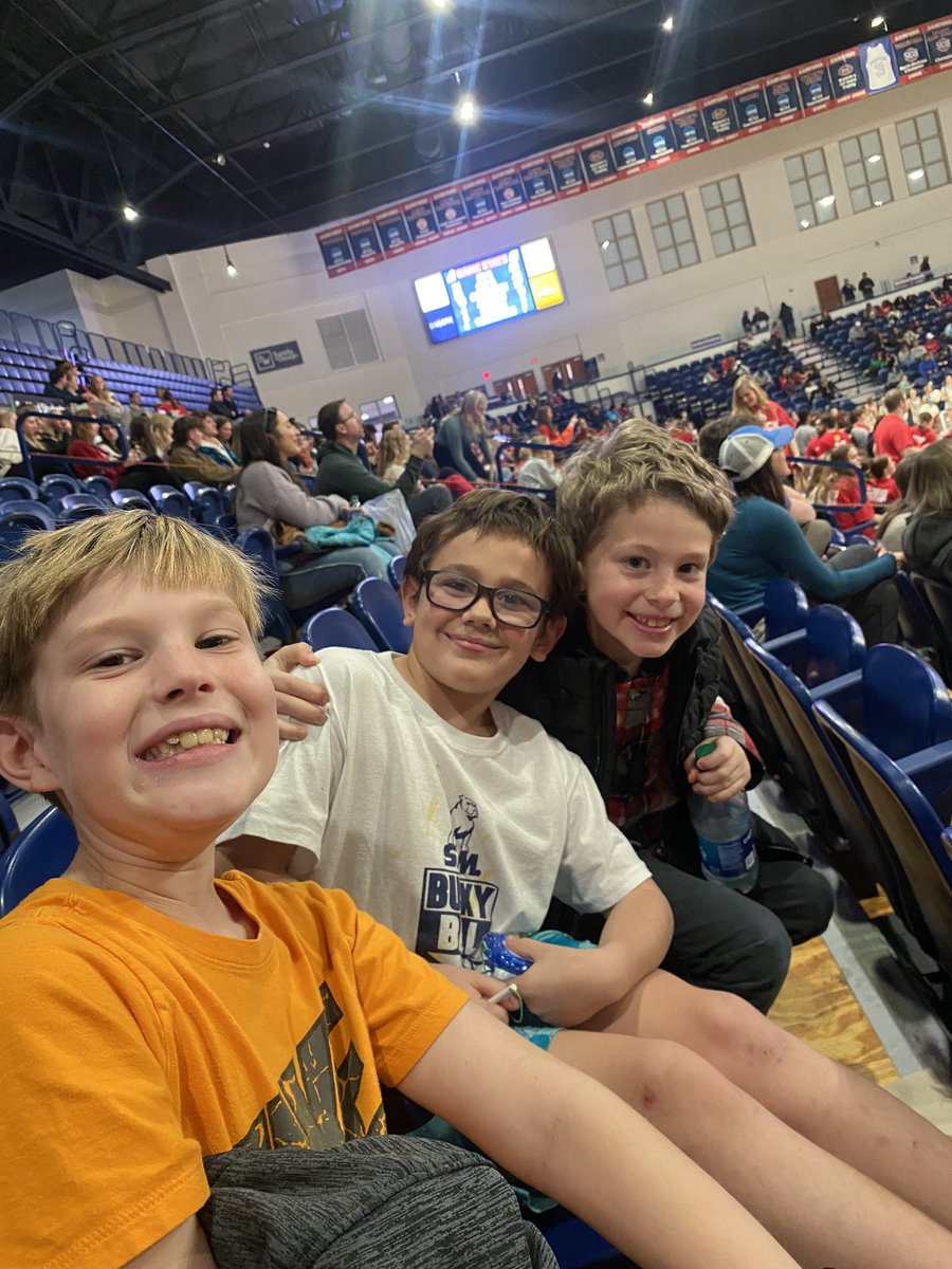 Cheering on the Bulldogs!  Go dogs! #AllForSAMford