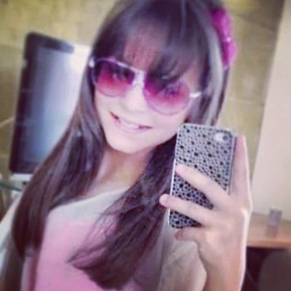 cullyquentinhas's tweet photo. @jisoorrada vc a mais feia de todas https://t.co/XEu6haRGNC