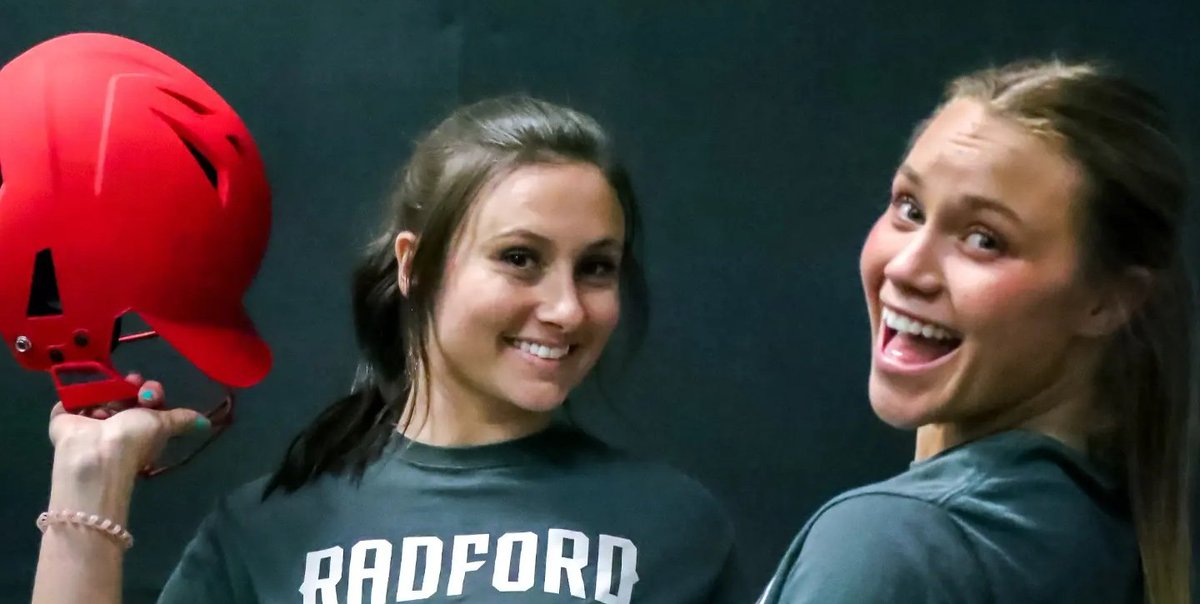 RadfordSoftball's tweet photo. We're baaaaaack 😁

📸 Lillie Ruble

#RiseAndDefend 🛡 https://t.co/3IlqbwGrDI