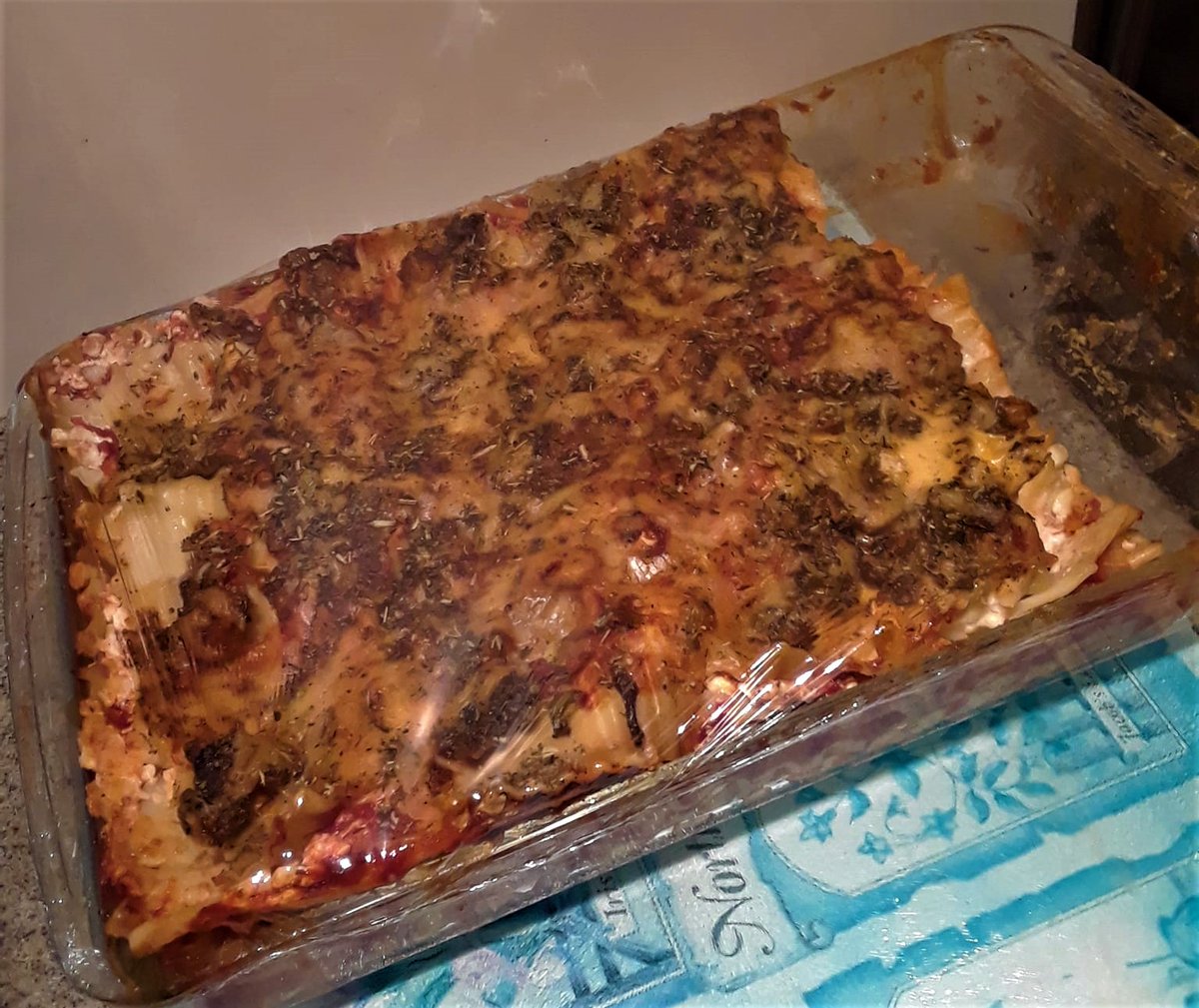 Enjoyed a big tray of home made lasagna for supper and enough to share with some friends too....nothing better on a rainy 13 degree winter day in Antigonish.