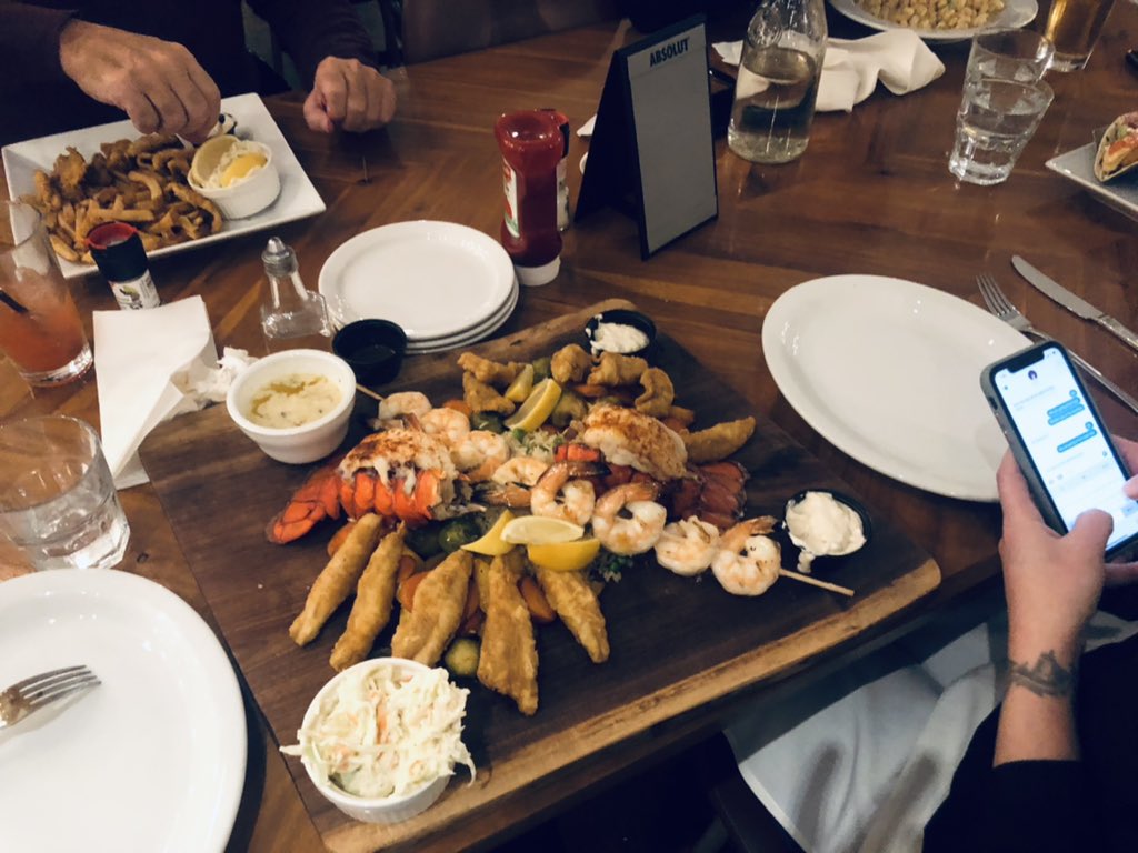 #harborhouse best food on river side #Windsor