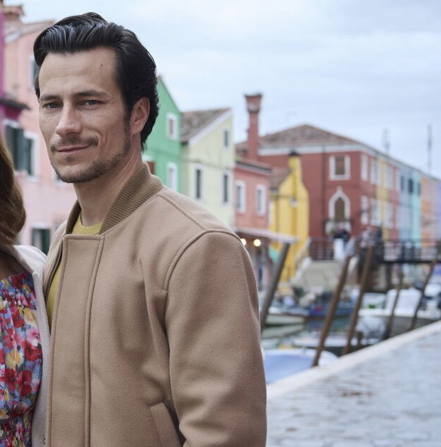 HunksOfHallmark's tweet image. Hunkspiration 😍  #TheWeddingVeil @paoloberna_off