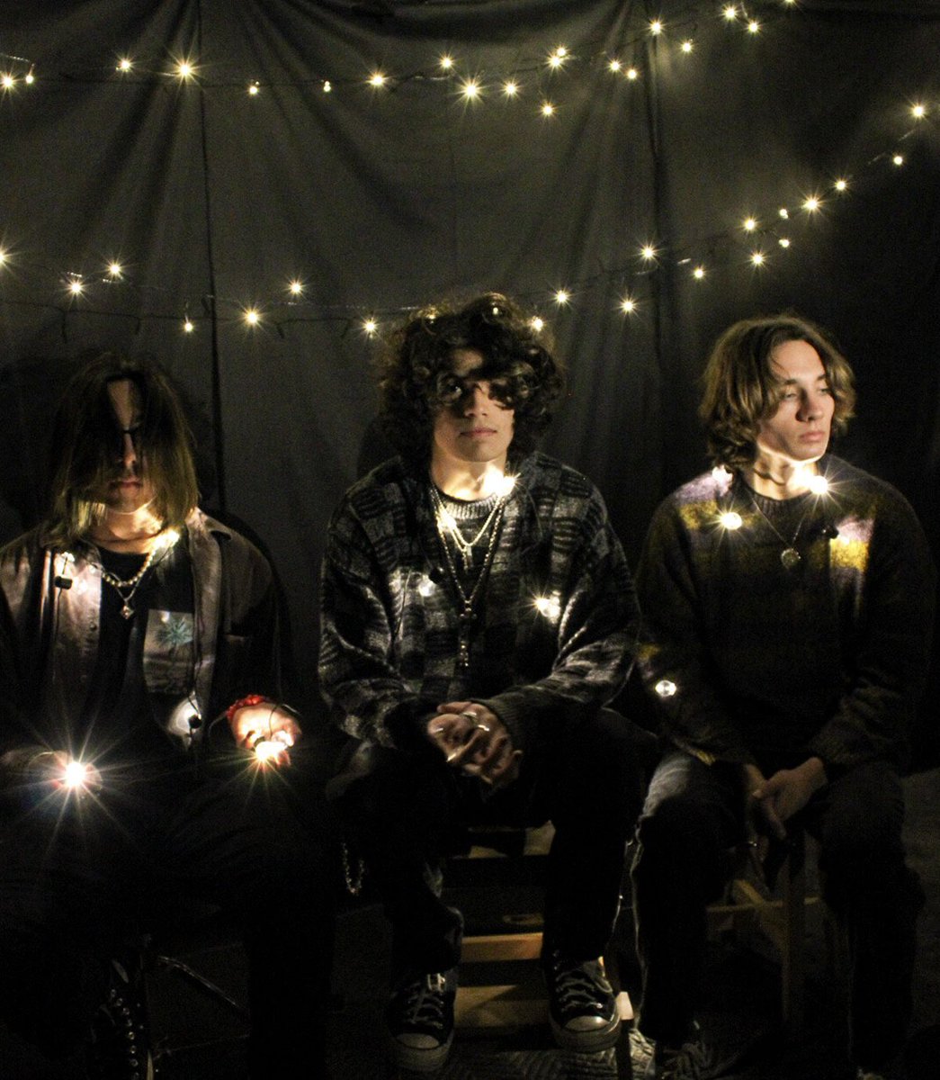 willowake tweet media