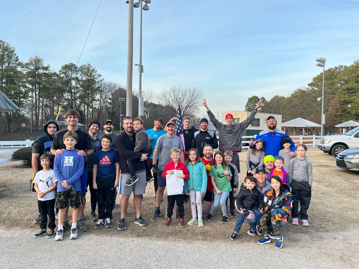 F3_Gus's tweet photo. There's nothing like Hour 23 of The Bauer. #Shorties #F3Nation #MemphisMojo #GtownFunk #ForCardinal https://t.co/qDkm3VaeCx