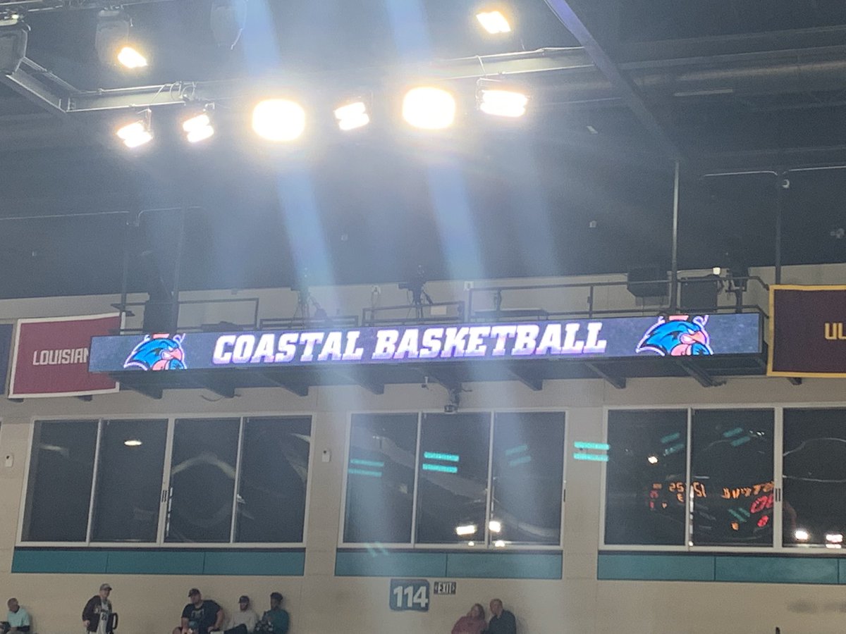 latasha_laila's tweet photo. Thank you @CoastalWBB @CoachKPederson and special thanks to @The_CoachShoe for a great unofficial visit! My family and I loved seeing shoot around, campus tour, and the big win! Much success the rest of the season. @SAEagleSports @MysticsMacon @PorterSports1 https://t.co/TpZjlHK9xV