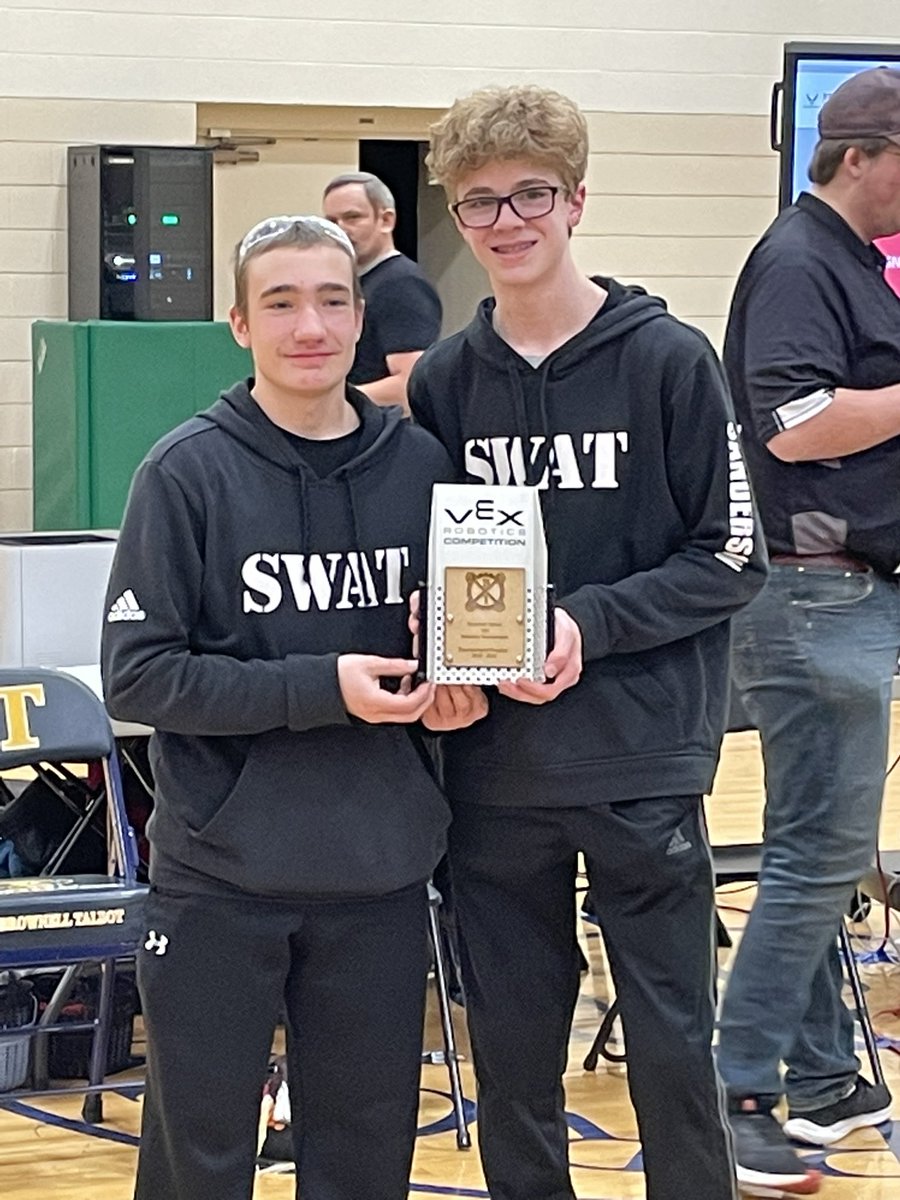 WahooRobotics's tweet photo. Four teams made it to the quarterfinals today at the Brownell Talbott Robotics tournament. The Swat Team, Owen &amp; Joe, placed 2nd in the tournament. Congrats to all!! AND thanks to all of our great coaches!  #ExcellenceEverywhere #gowahooblue #RollCavs @wahoopublic @WahooRobotics https://t.co/ldo41EVUM9