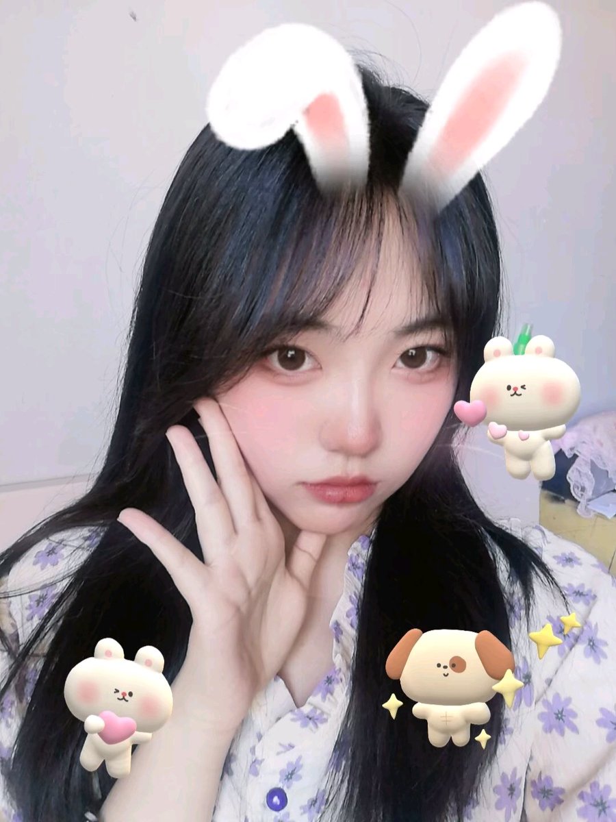 jsjs942's tweet photo. 有人要租赁女友吗？没有的话，我一会在问问 https://t.co/HhgZ6b0zIn