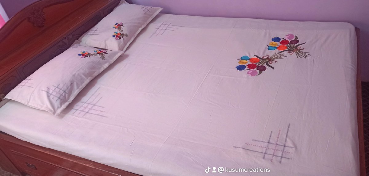 KusumCreations's tweet image. खुशि लाग्छ तपाईँ जत्तिको नेताले नेपाली उत्पादन प्रयोग गर्छु भनेको सुन्दा । उत्पादकका समस्याहरुपनि विचार गरिदिनु होला । हाम्रो उत्पादन चैं नेपाली कटनमा इम्ब्रोइड्री गरेका तन्नाहरू हुन्। @hamrorabi #madeinnepal #made_in_nepal #embroidery #bedsheet #nepali_cotton #kusumcreations