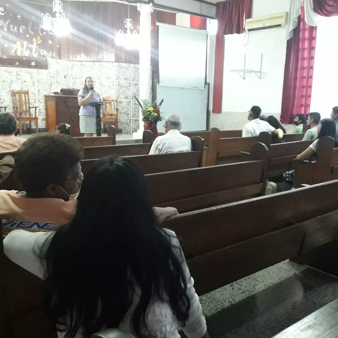 ParedesJackson's tweet photo. ➡️⛪ Hoy Dios nosda el privilegio como familia de compartir en la Sociedad de Jóvenes de la Iglesia Central de Valera..mi esposa se encargo del 1er Seminario de M.M titulado Vestida de Espiritualidad 💜 una tarde de muchas bendiciones 🙏🏼 terminamos despidiendo el #Sábado en la ⛪ https://t.co/8Aweudxr1V