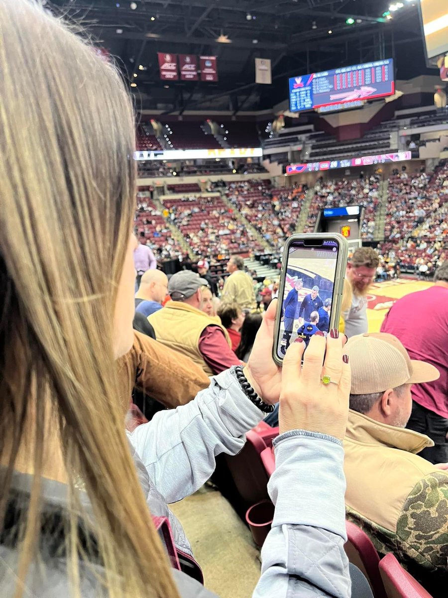 These pics of an FSU fan’s wife taking pics of Tony during today’s game are priceless #GoHoos