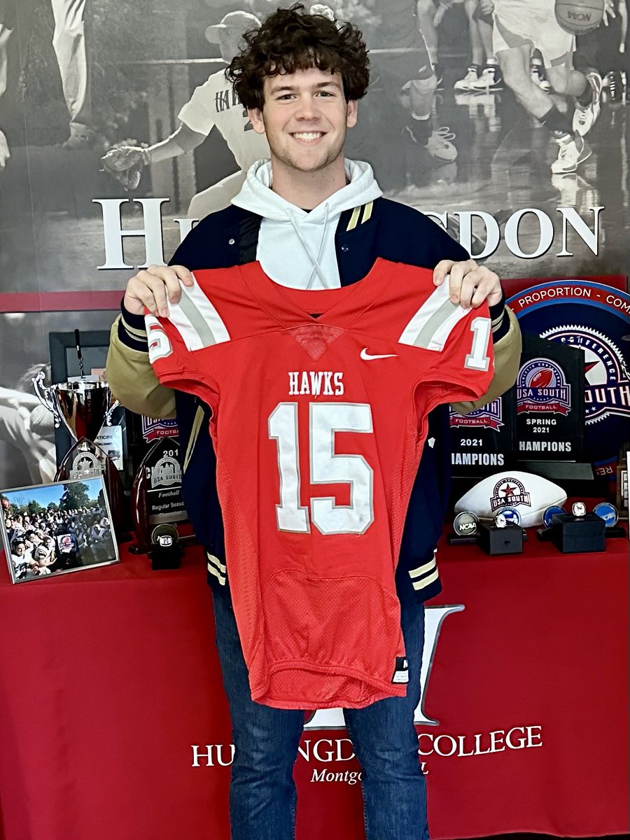 ClaytonMixon2's tweet photo. After a great visit at @HawksFootball I’m thankful to have received an official offer. Thank you Coach Mike Turk and @CoachAdamMann. @RR_Knights @RidgeRecruits @MikeCollins05 @CoachGiugliano @HSFBCherokee @SportsWlja @RecruitGeorgia https://t.co/nan3nu0lAa
