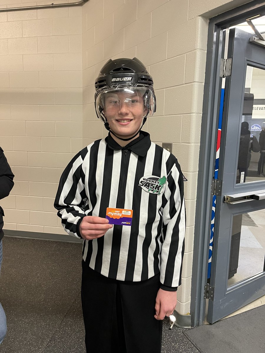 DJ_Smith09's tweet photo. #ThanksStripes The Redwing Riot took a minute to thank the referees at our tournament today. We appreciate everything you do to help grow the game! @stoonredwings @SaskatoonMHA @hockeysask https://t.co/dZ6v3XWWFS