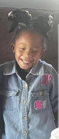 MilwCoSheriff's tweet image. @MilwaukeePolice need help finding CRITICALLY MISSING J'mya HURT, 5, 3'5", 52 lbs, w/ brn eyes/black, braided hair.  HURT was last seen in a rainbow jacket, purple/blue "Frozen" hat, blue shirt, tan pants, pink/black snow boots, w/ a family member at abt 6:15 AM 1/5 (CONTD.)