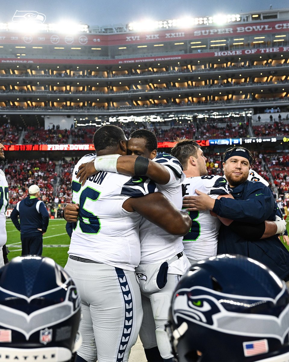 Seahawks's tweet photo. 💙 https://t.co/wOC7eaX41B