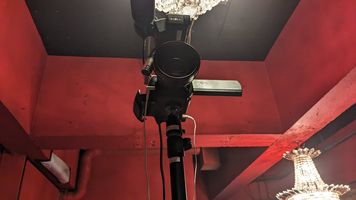 TheIdolConnect's tweet photo. IDOL CONNECTでは、イベント主催だけでなくライブシーンの映像収録、配信のお仕事も承っております！

今とあるアイドルグループ様のライブにお邪魔して収録準備中です。

ご入用の際は問い合わせフォームからお気軽にご相談ください！
https://t.co/zMZfyL8AxJ https://t.co/nBNMvhrH9R