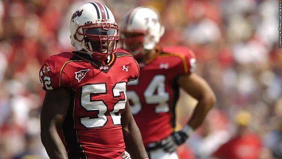 WarhawksFB's tweet photo. D'Qwell Jackson, one of the best Warhawks ever, was inducted into the Seminole Hall of Fame last night! Thanks for being a role model! Congrats on the achievement! Go Warhawks! ๐ฆ
#foundaway #didsomething https://t.co/4wcXlYAd81