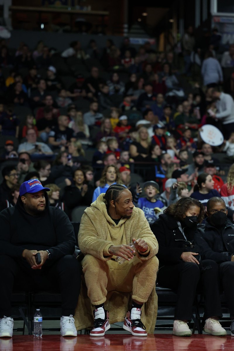 windycitybulls's tweet photo. DeMar is in the house to see Windy City tonight! 👋👀 https://t.co/sGGHCCj74T
