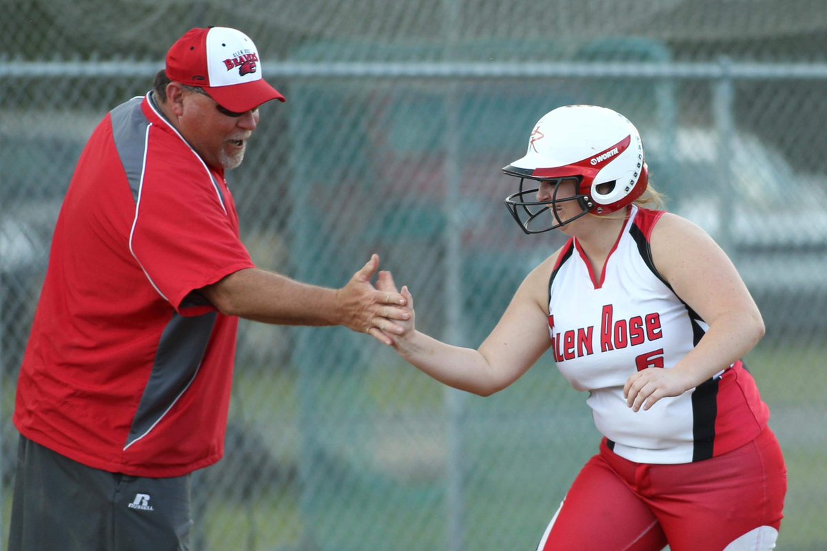 haven_karkfox's tweet photo. The community of Glen Rose is mourning as a special part of the Beaver Softball team passed away in December. Today, a memorial event in his honor was held at his favorite spot. Tonight on @KARK4News and @FOX16News - hear his legacy, and the love he shared. https://t.co/7rxYVz0Zs4