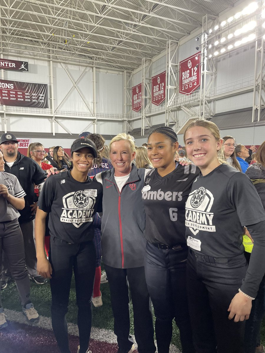CourtneyH2027's tweet photo. Enjoyed my experience at the @OU_Softball Winter Camp! Thank you @GassoPatty and @OU_Softball players for all of the new things I learned! https://t.co/JP6S8NLBmV