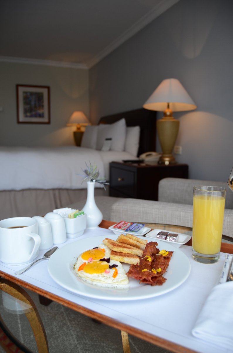 Le llevamos el desayuno a su habitación con nuestro Room Service.

#JWMarriottCaracas