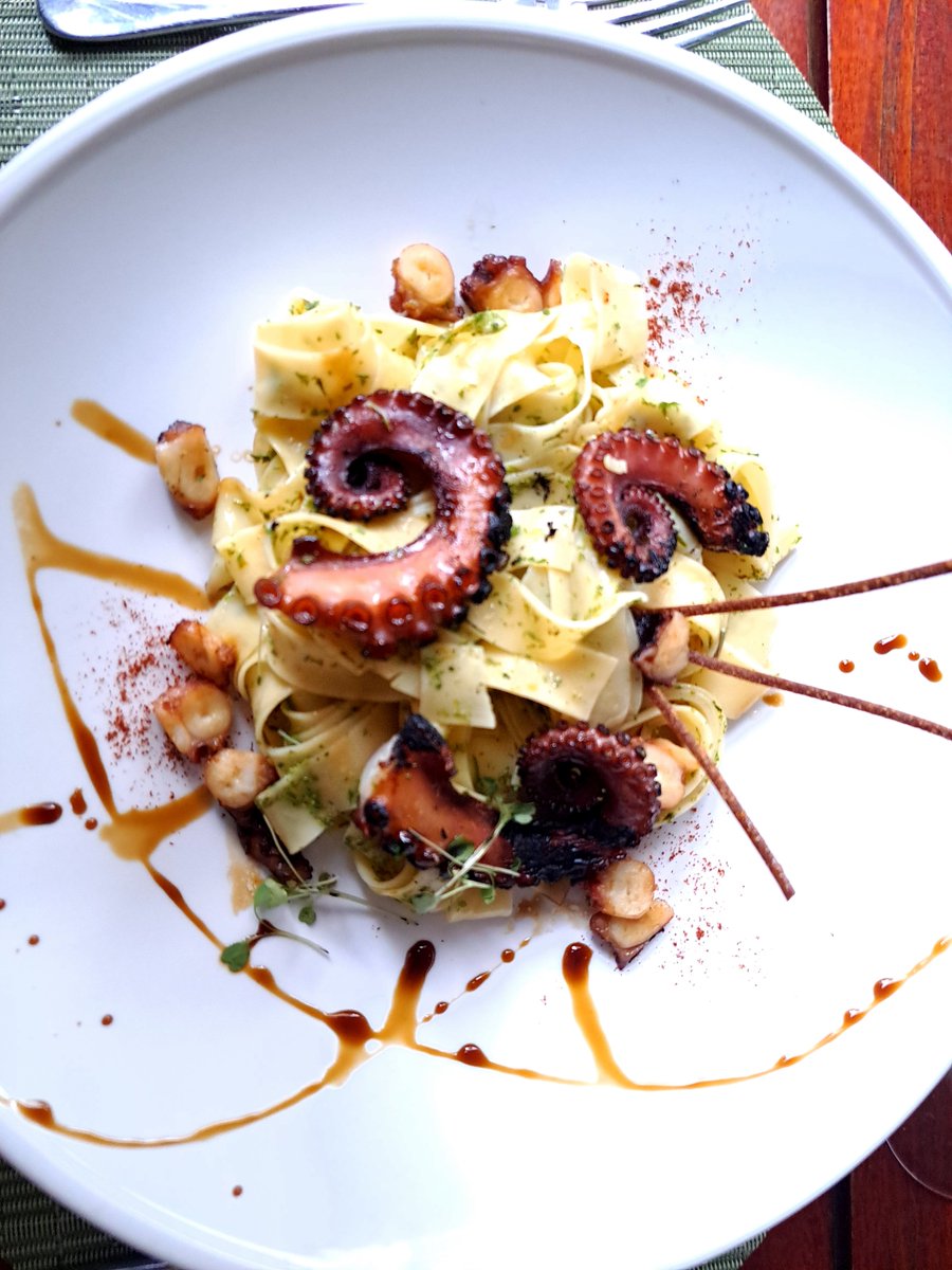 El emplatado de nuestros Chef es una obra de arte.
#JWMarriottCaracas