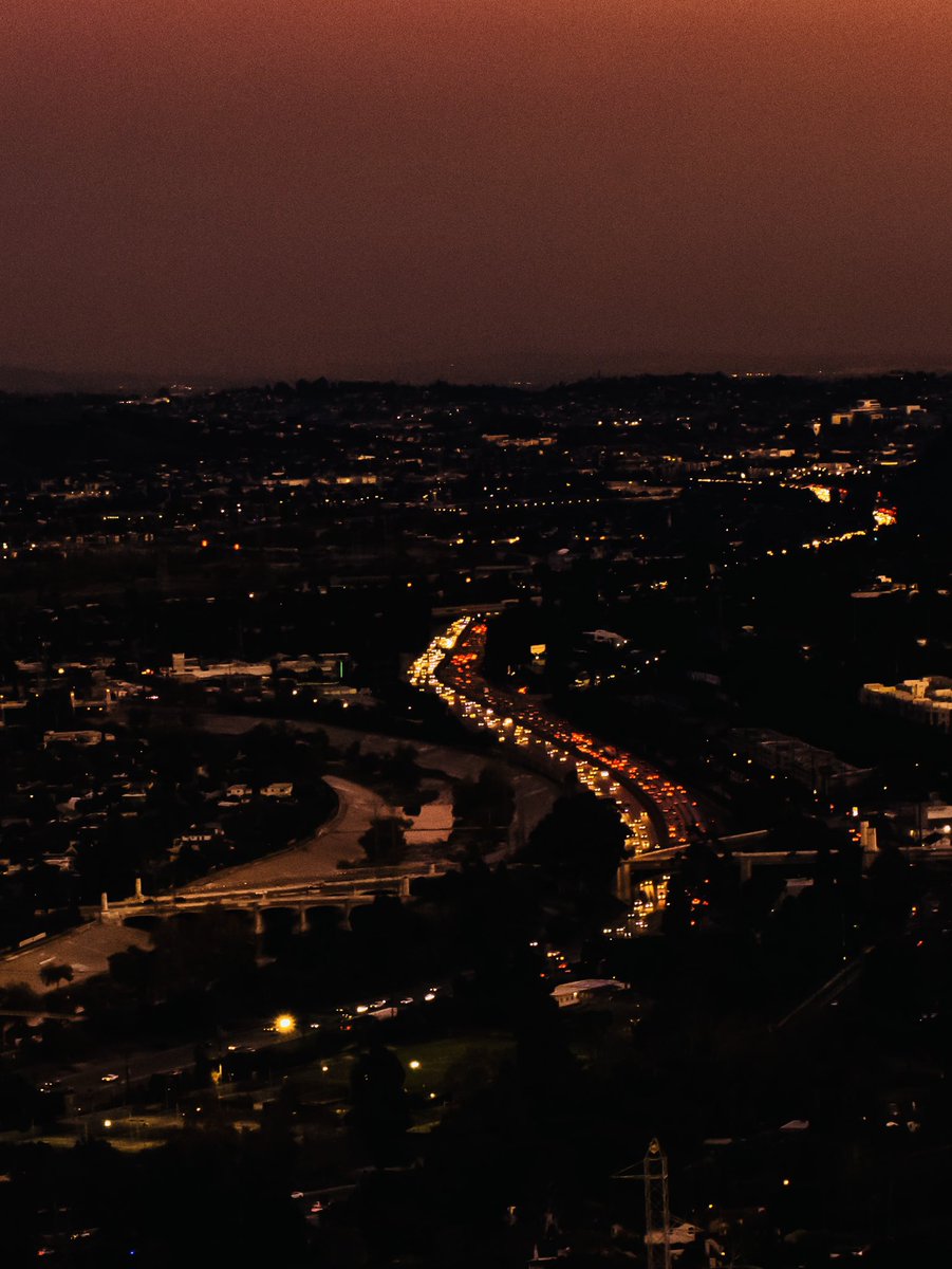 devon_weymouth's tweet photo. Hollywood nights https://t.co/rN2K1rReUy