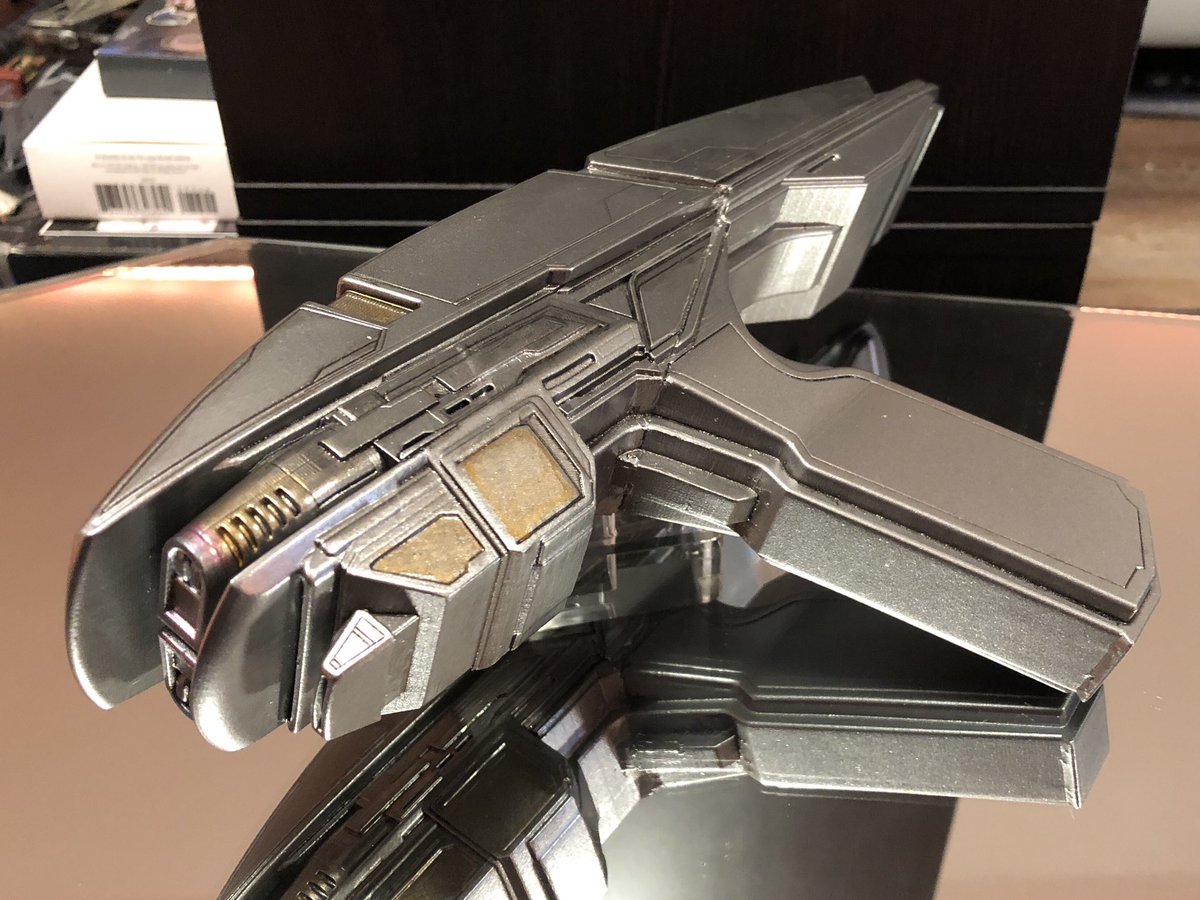 GeekToyLove's tweet photo. Finished up the Star Trek Beyond Franklin Phaser today. A fun in between design leading to the AOS phaser we see the Enterprise crew sporting in Beyond.
Resin printed, big & heavy and also weathered which we don’t see a lot from Starfleet equipment.
#GeekDen #2023Commissions https://t.co/sNvoe4tVpu