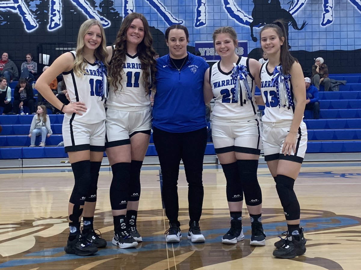 StoriedRivals's tweet photo. HS Girls Basketball 🏀

FINAL 
🔵 Buckeye Trail 53
🐾 Cambridge 16

Lady Warriors win big on Senior Night!

Trail had 3 players hit double digits in scoring tonight:

Emma Smith - 15 points
@KaydenceStarr - 12 points
@JosieCreighton2 - 11 points 

#SRscores @TrailGirlsBBall https://t.co/BnWxw0Jxx4