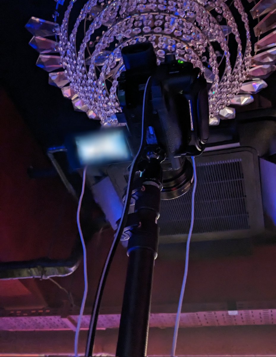 TheIdolConnect's tweet photo. ワンマンライブや主催ライブなど、皆様のライブシーンに是非ともIDOL CONNECTの映像収録・配信をご検討ください♪

定点カメラの最小構成から複数台カメラのスイッチング構成まで。

皆様のご予算やご要望に合わせてカスタマイズさせていただきます！
https://t.co/zMZfyL8AxJ https://t.co/8OoNYaTKz2